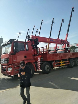 隨州陜汽德龍前四后八隨車吊 包上戶、可按揭的工程運輸利器